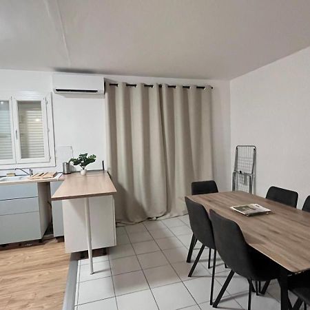 Appartement Climatise Avec Parking A Алби Екстериор снимка