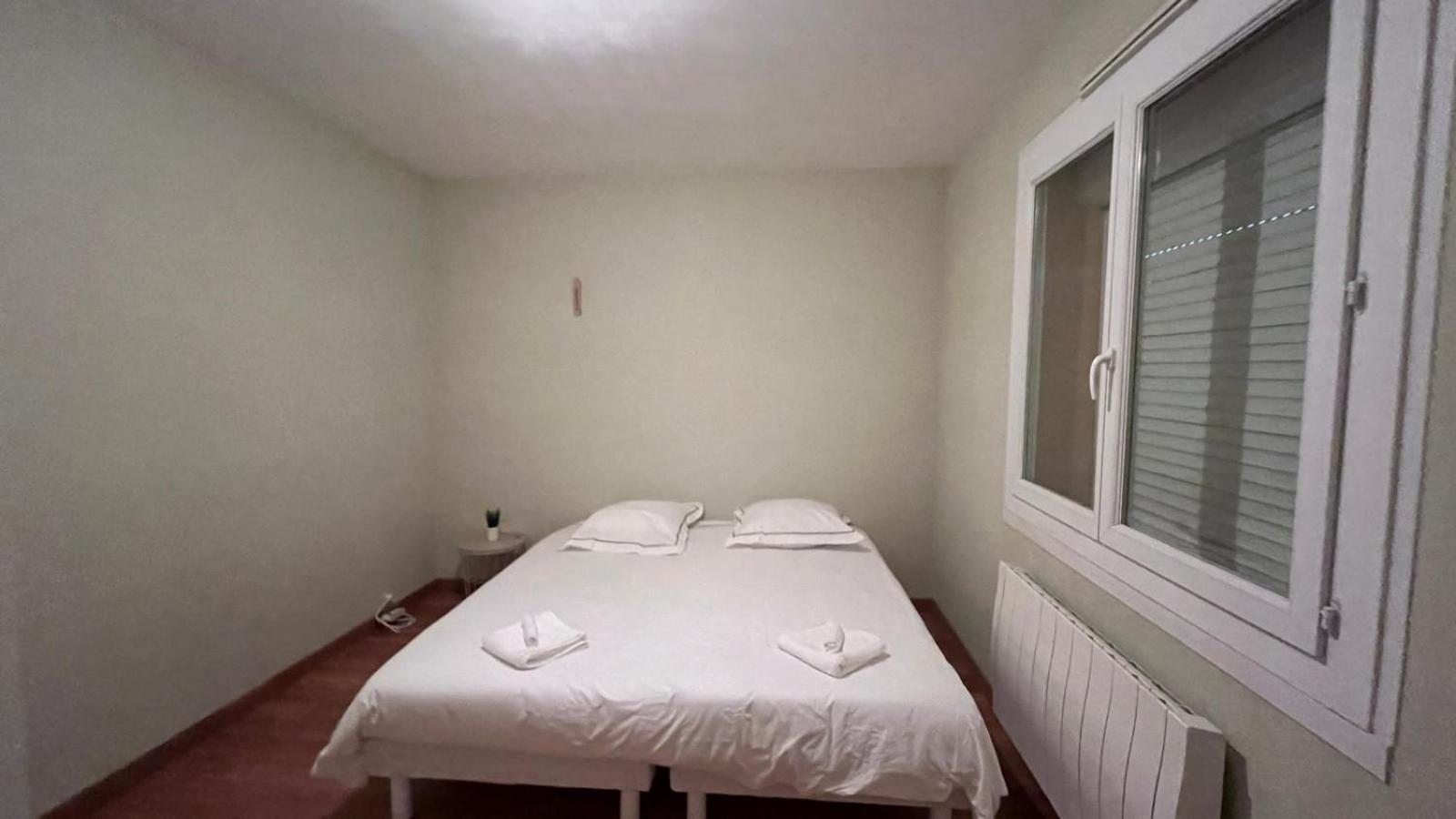 Appartement Climatise Avec Parking A Алби Екстериор снимка